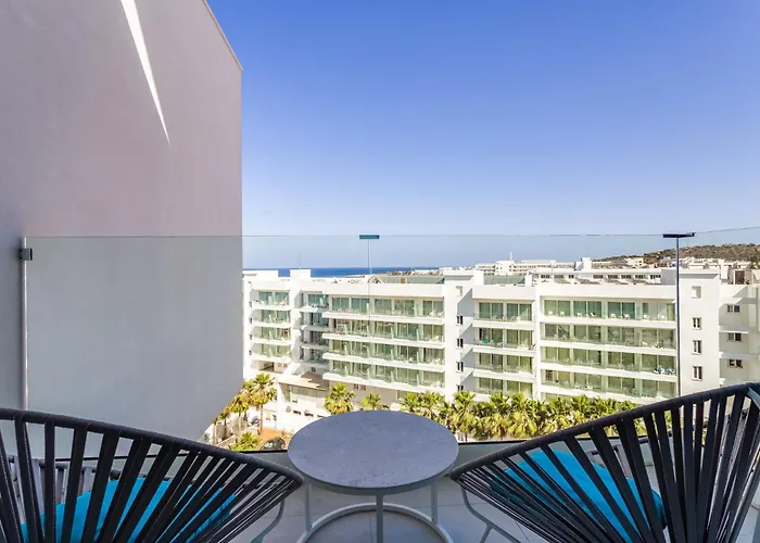 Flamingo Paradise - Adults Only 4*