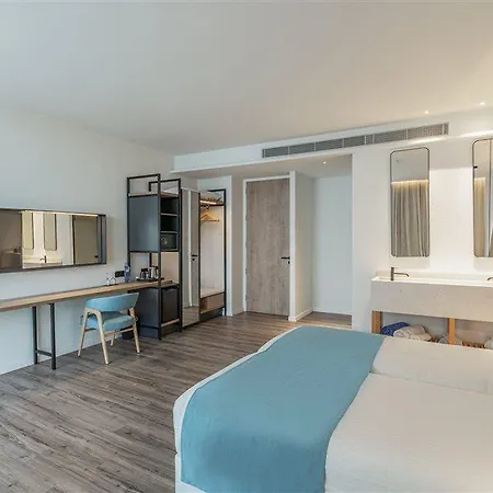 Flamingo Paradise - Adults Only Hotel