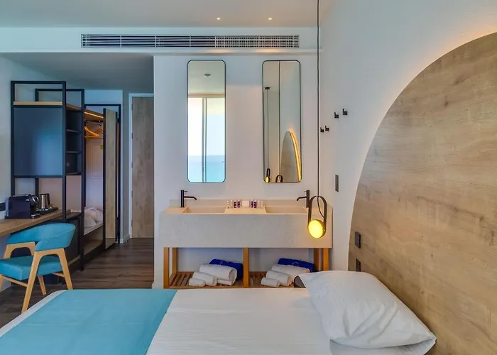 Flamingo Paradise - Adults Only 4* Protaras