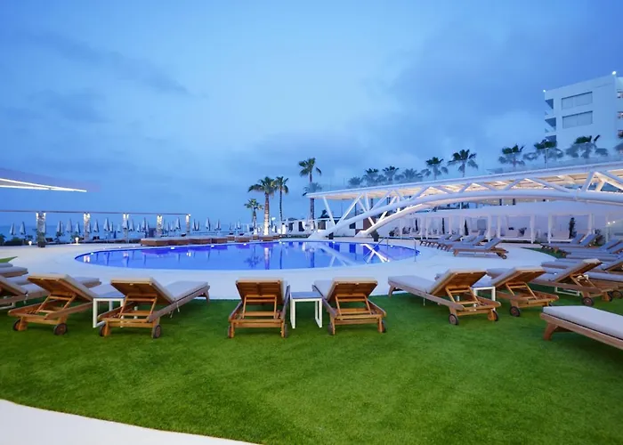 Flamingo Paradise - Adults Only Протарас