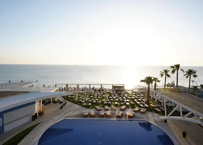 Flamingo Paradise - Adults Only Hotel