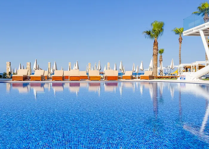 Flamingo Paradise - Adults Only Hotel 4*