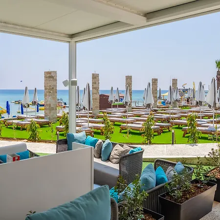 Flamingo Paradise - Adults Only Hotel