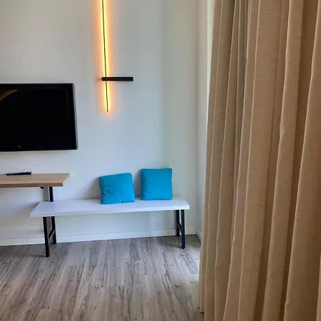 Flamingo Paradise - Adults Only