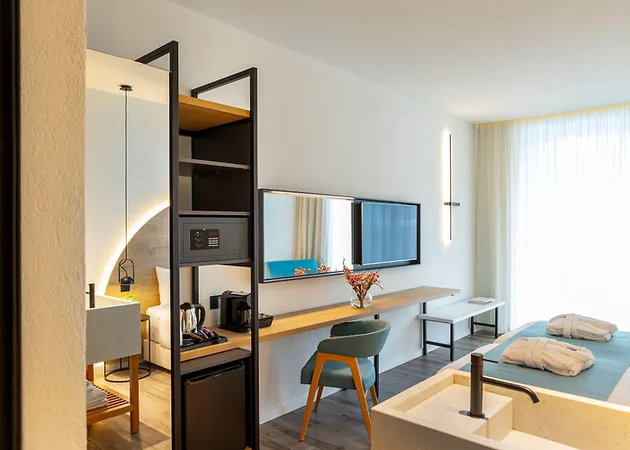 Flamingo Paradise - Adults Only 4*